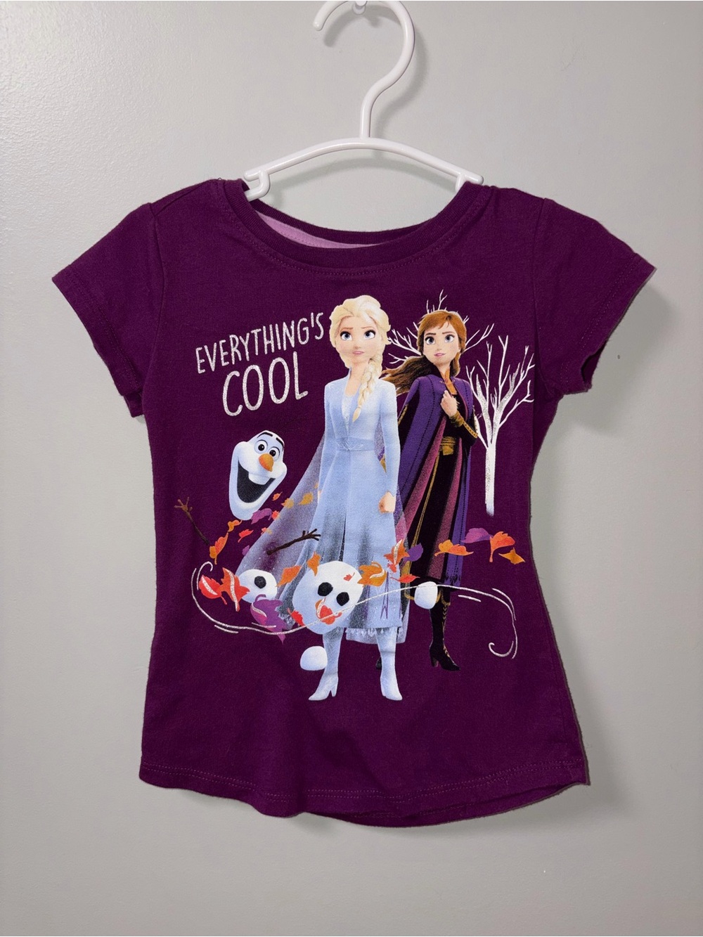 Frozen 2 Purple Anna Elsa Olaf Everything’s Cool Graphic Tee Girls XS 4/5